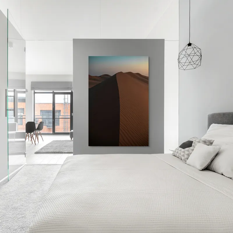 Tablou Canvas, "Dunele tăcute ale deșertului pustiu", Deșert, Dune, Nisip, Umbre, Cer, Ondulații, Linii, Textură, Apus, Tăcere, 100 x 150 cm – poza 5