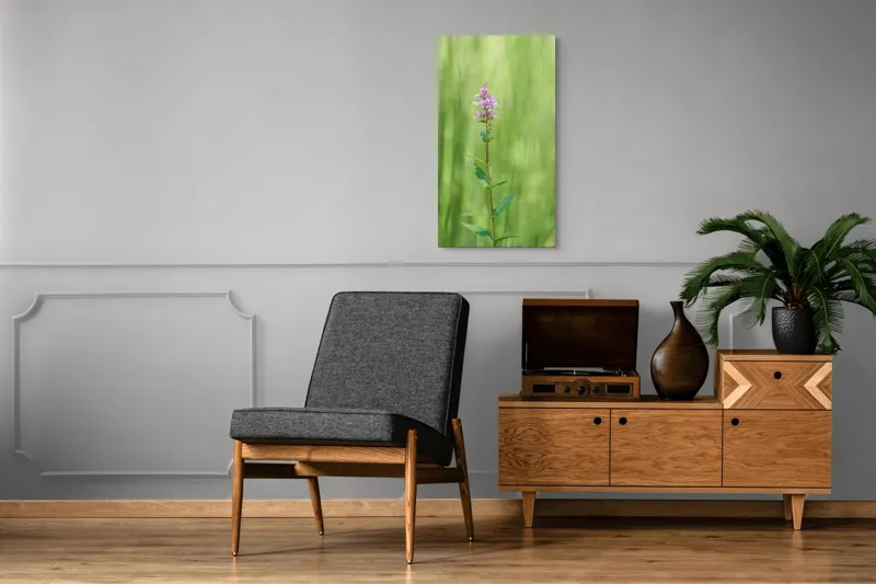 Tablou Canvas, "Floare solitară în verde infinit", Floare, Mov, Delicată, Verdeață, Natură, Singurătate, Verticalitate, Simplitate, Fragilitate, Prospețime, 50 x 90 cm – poza 8