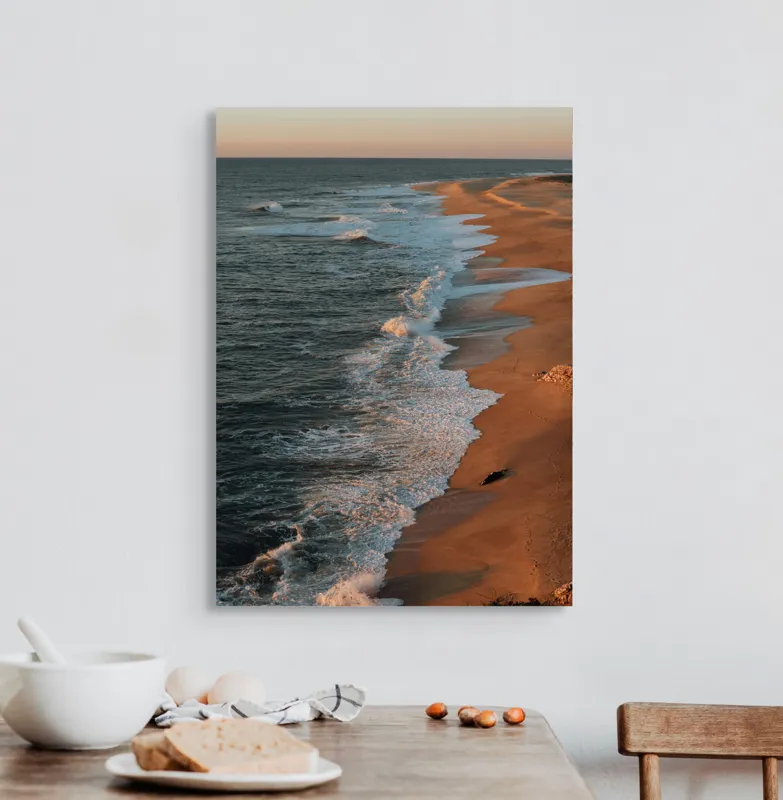 Tablou Canvas, "Apus liniștit pe plajă pustie", Ocean, Apus, Nisip, Valuri, Liniște, Umbre, Coastă, 50 x 70 cm – poza 3