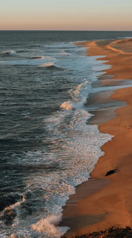 Tablou Canvas, "Apus liniștit pe plajă pustie", Ocean, Apus, Nisip, Valuri, Liniște, Umbre, Coastă, 50 x 90 cm – poza 2