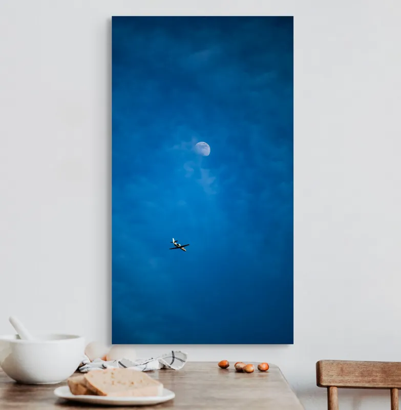 Tablou Canvas Avion spre lună în amurgul cerului, 50 x 90 cm – poza 3