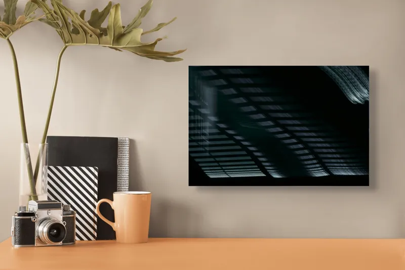 Tablou Canvas Abstract cu Linii și Umbre - Artă Modernă a Luminății, 39 x 26 cm – poza 3