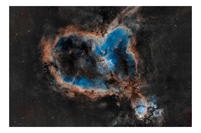 Tablou Canvas, "Inima nebuloasă în adâncurile cosmosului", Nebuloasă, Albastru, Spațiu, Praf Stelare, Formă, Inimă, Stele, Cosmos, Frumusețe, Mister., 100 x 70 cm