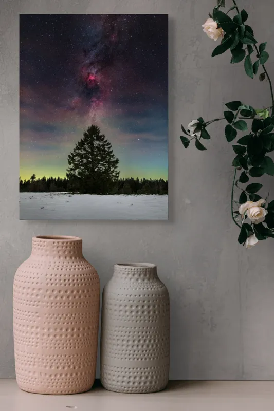 Tablou Canvas, "Copacul visător sub Calea Lactee", Stele, Cer, Pin, Zăpadă, Noapte, Natură, Frumusețe, Lumină, 39 x 54 cm – poza 6