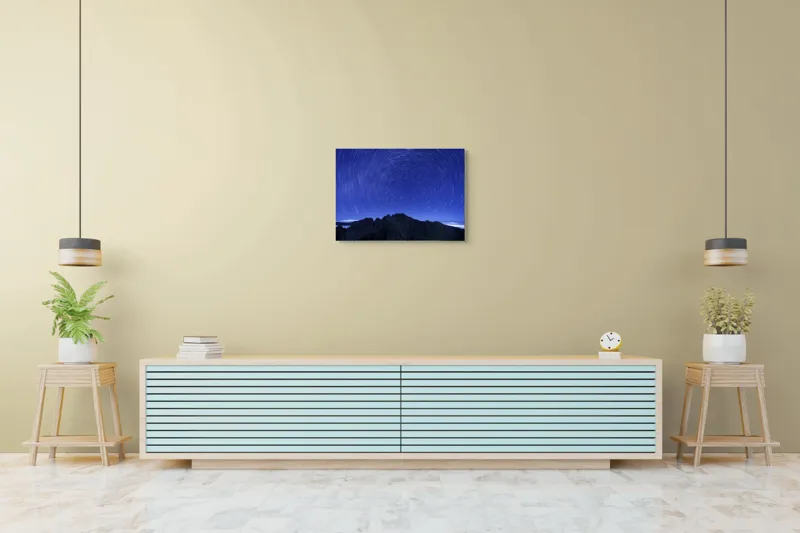 Tablou Canvas, "Călătorie printre stele și munți", Cer, Stele, Cercuri, Munți, Noapte, Lumină, Peisaj, Vârtej, 70 x 50 cm – poza 7