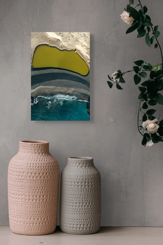 Tablou Canvas, "Laguna de smarald la țărmul mării", Nisip, Plajă, Ocean, Apă, Valuri, Liniște, Contrast, Mal, Textură, Natură, Formă, Culoare, Peisaj, Suprafață, Armonie, 26 x 39 cm – poza 6