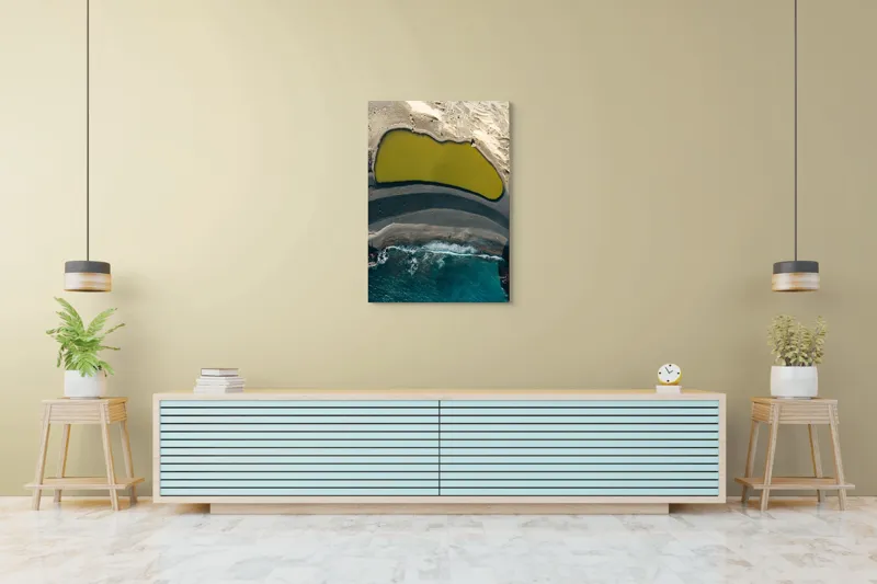 Tablou Canvas, "Laguna de smarald la țărmul mării", Nisip, Plajă, Ocean, Apă, Valuri, Liniște, Contrast, Mal, Textură, Natură, Formă, Culoare, Peisaj, Suprafață, Armonie, 70 x 100 cm – poza 5