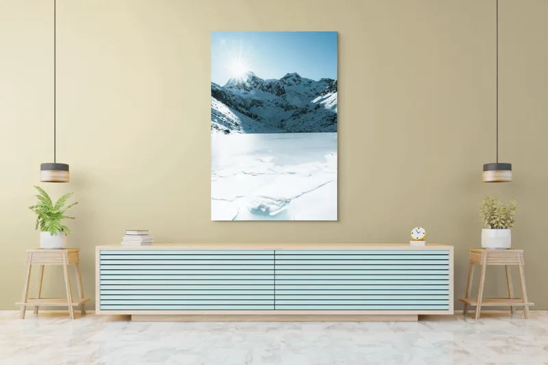 Tablou Canvas, "Soarele strălucește peste munții înzăpeziți", Tensiune, Lumină, Gheață, Munte, Peisaj, Albastru, Înghețat, Contrast, Liniște, Puritate, 100 x 150 cm – poza 4