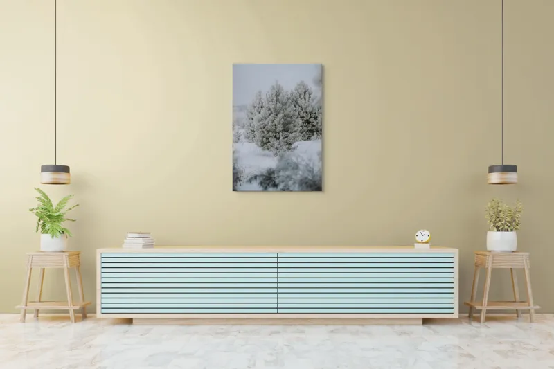 Tablou Canvas, "Brazi înghețați sub cer de iarnă", Iarnă, Zăpadă, Brazi, Frig, Natură, Liniște, Frumusețe, Alb, Pădure, Rece, 70 x 100 cm – poza 5