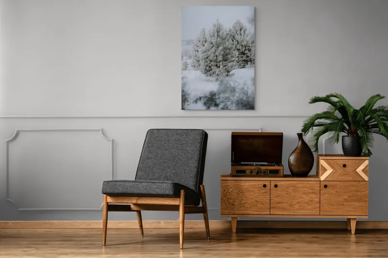 Tablou Canvas, "Brazi înghețați sub cer de iarnă", Iarnă, Zăpadă, Brazi, Frig, Natură, Liniște, Frumusețe, Alb, Pădure, Rece, 70 x 100 cm – poza 6