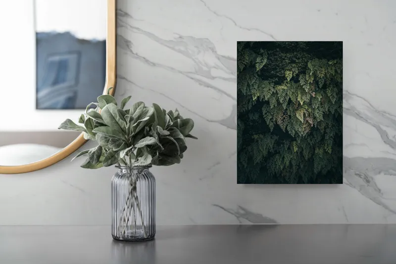 Tablou Canvas, "Frunziș verde în umbra pădurii", Frunze, Textură, Verde, Natură, Umbră, Lumină, Contrast, Vegetație, 26 x 39 cm – poza 4