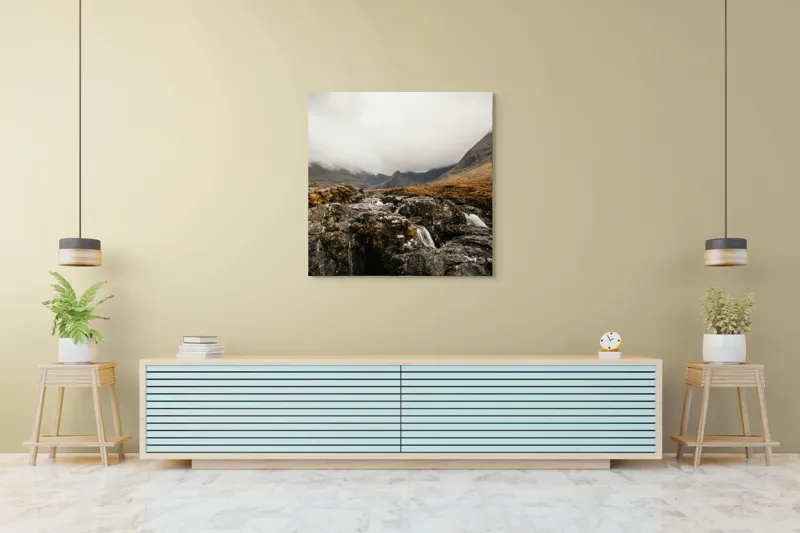 Tablou Canvas, "Văi și Cascade Sub Cer Înourat", Norii, Munți, Apă, Roci, Melancolie, 100 x 100 cm – poza 5