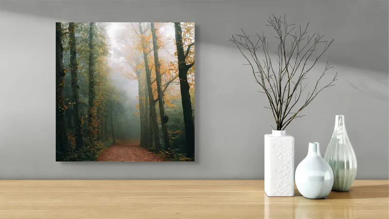 Tablou Canvas, "Cale de toamnă în pădurea ceață", Copaci, Ceață, Frunziș, Tăcere, Pădure, Toamnă, Mister, Potecă, Liniște, Natură, 50 x 50 cm – poza 3