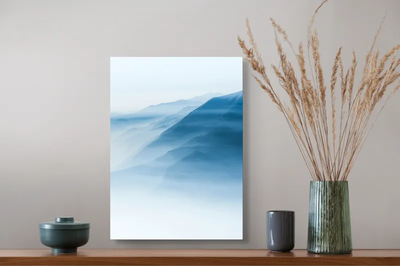 Tablou Canvas, "Munți învăluiți în ceață albastră", Ceață, Munți, Albastru, Linii, Calm, Răsărit, Mister, Profunzime, Tranquilitate, 39 x 54 cm – poza 3