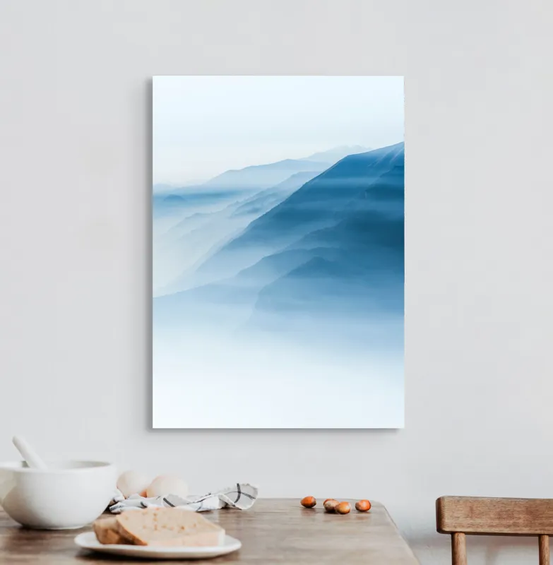 Tablou Canvas, "Munți învăluiți în ceață albastră", Ceață, Munți, Albastru, Linii, Calm, Răsărit, Mister, Profunzime, Tranquilitate, 50 x 70 cm – poza 3