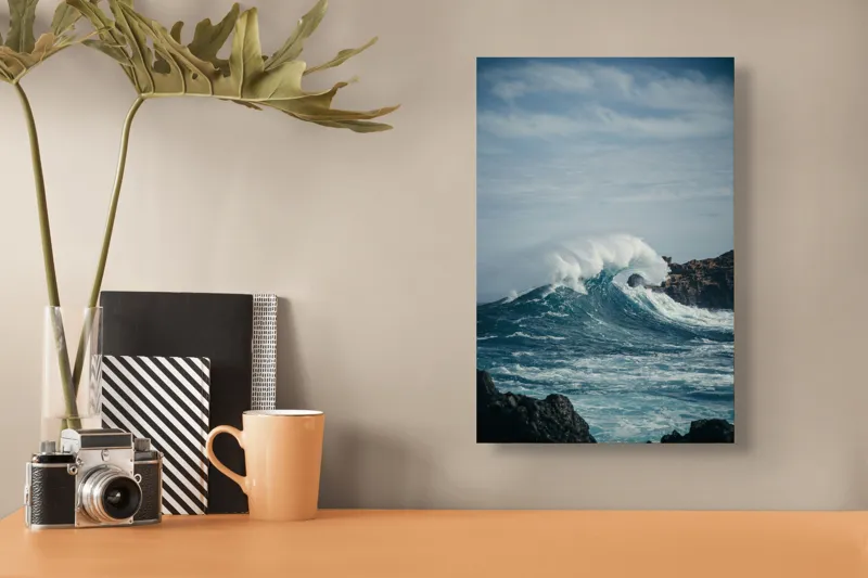 Tablou Canvas, "Valuri izbind stâncile înspumate", Vâlvătaie, Spumă, Stânci, Cer, Valuri, Ocean, Turcoaz, Putere, Natură, Furtună, 26 x 39 cm – poza 3