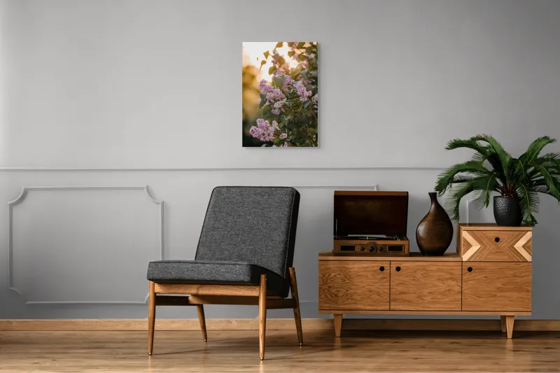 Tablou Canvas, "Flori de liliac în amurgul verii", Flori, Mov, Frunze, Soare, Lumina, Ramuri, Blândețe, Grădină, Natură, 50 x 70 cm – poza 8