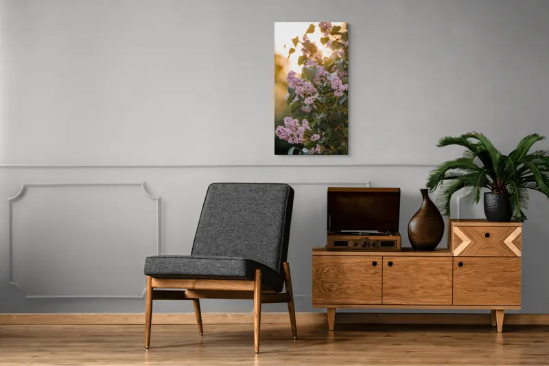 Tablou Canvas, "Flori de liliac în amurgul verii", Flori, Mov, Frunze, Soare, Lumina, Ramuri, Blândețe, Grădină, Natură, 50 x 90 cm – poza 8