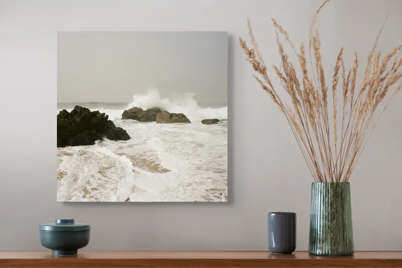Tablou Canvas, "Valurile lovesc stâncile solitare ale mării", Valuri, Stânci, Spumă, Mare, Cale, Cer, Apă, Natură, Nisip, Energie, 50 x 50 cm – poza 4