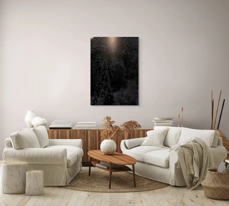 Tablou Canvas, "Rază de lumină în pădurea întunecată", Întuneric, Lumină, Zăpadă, Copaci, Pădure, Iarnă, Tăcere, Mister, Farmec, Răcoare, 70 x 100 cm – poza 4