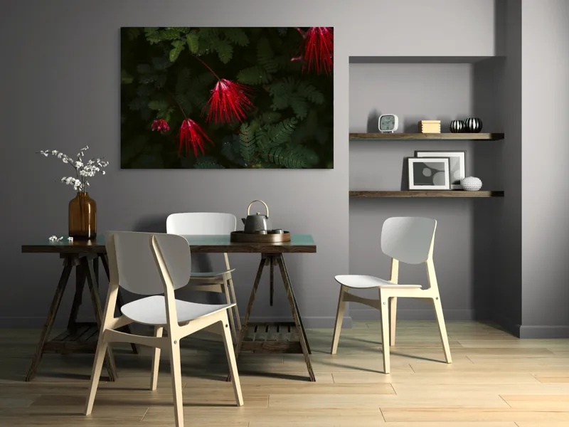 Tablou Canvas, "Flori roșii în roua dimineții", Roșu, Frunze, Petale, Plante, Natură, Umiditate, Verde, Contrast, Eleganță, 150 x 100 cm – poza 5