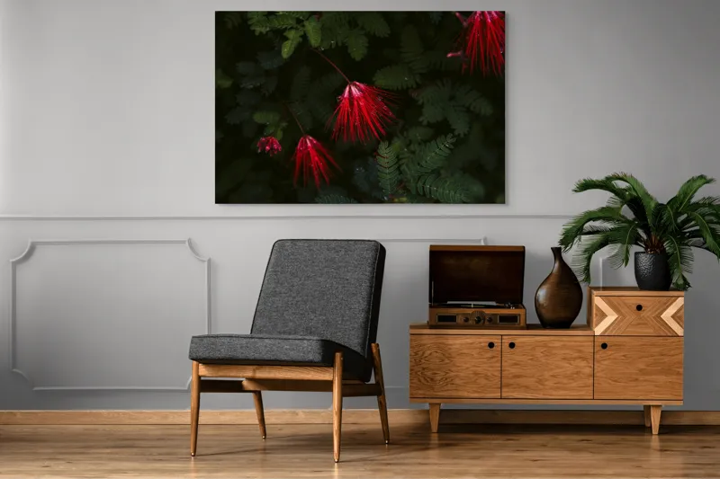 Tablou Canvas, "Flori roșii în roua dimineții", Roșu, Frunze, Petale, Plante, Natură, Umiditate, Verde, Contrast, Eleganță, 150 x 100 cm – poza 8