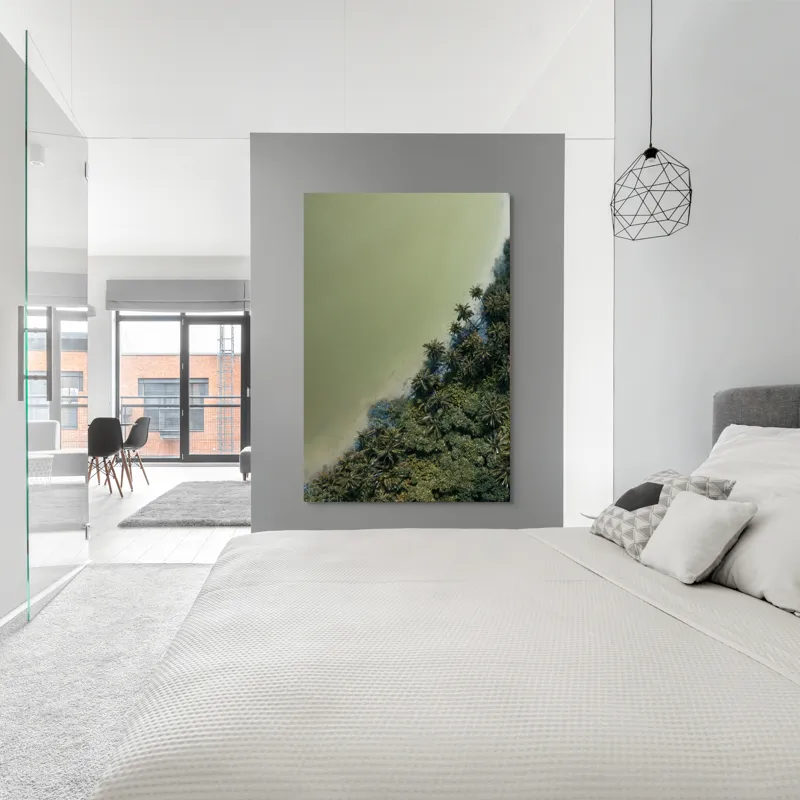 Tablou Canvas, "Pădurea tropicală întâlnește marea calmă", Pădure, Palmieri, Apă, Mal, Natură, Verde, Peisaj, Aerian, Tranziție, Contrast., 100 x 150 cm – poza 5