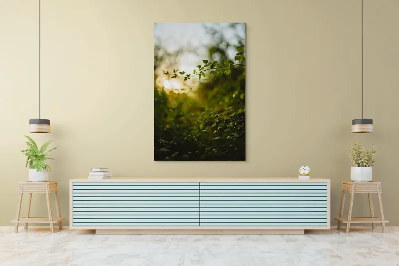 Tablou Canvas, "Răsărit printre crenguțe verzi strălucitoare", Frunze, Lumina, Apus, Verdeață, Natură, Relaxare, Atmosferă, Bokeh, Seară, Liniște, 100 x 150 cm – poza 4