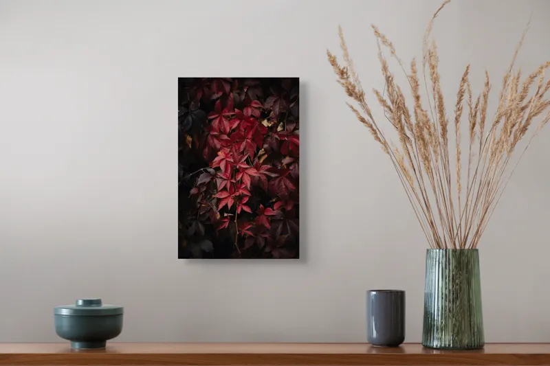 Tablou Canvas, "Frunzele toamnei în sincron roșu", Roșu, Frunze, Toamnă, Natură, Contrast, Textură, Umbre, Eleganță, 26 x 39 cm – poza 5