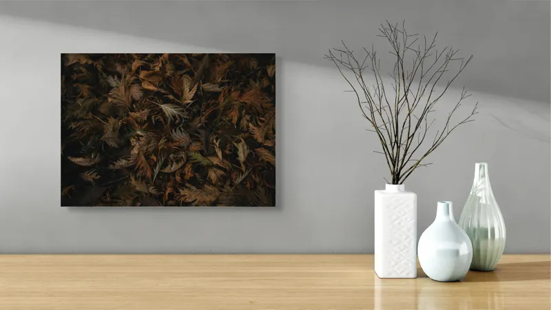 Tablou Canvas, "Frumusețea Trecătoare a Toamnei", Frunze, Toamnă, Natură, Textură, Maro, Usucate, Covor, Vegetație, Întunecat, Pământiu, 54 x 39 cm – poza 3