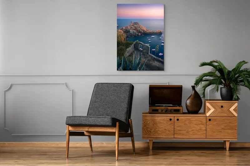 Tablou Canvas, "Castelul fermecat la apus de soare", Ruine, Apus, Lumină, Mare, Bărci, Stânci, Vegetație, Arhitectură, Cer, Frumusețe, 70 x 100 cm – poza 6