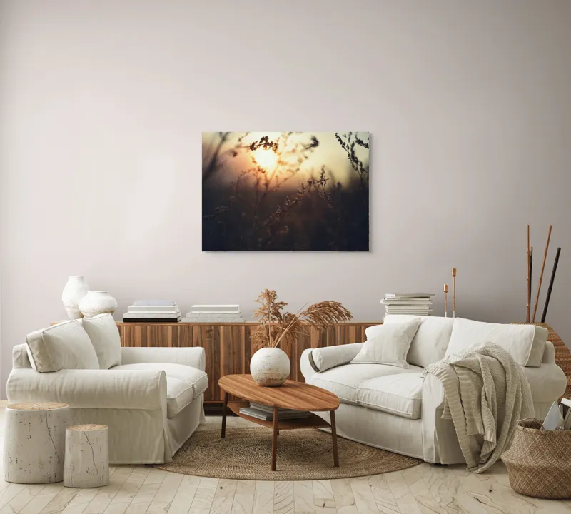 Tablou Canvas, "Lumina apusului printre tulpini uscate", Apus, Lumină, Siluete, Natură, Răsfrângere, Serenitate, Încântare, Delicatețe, 100 x 70 cm – poza 3