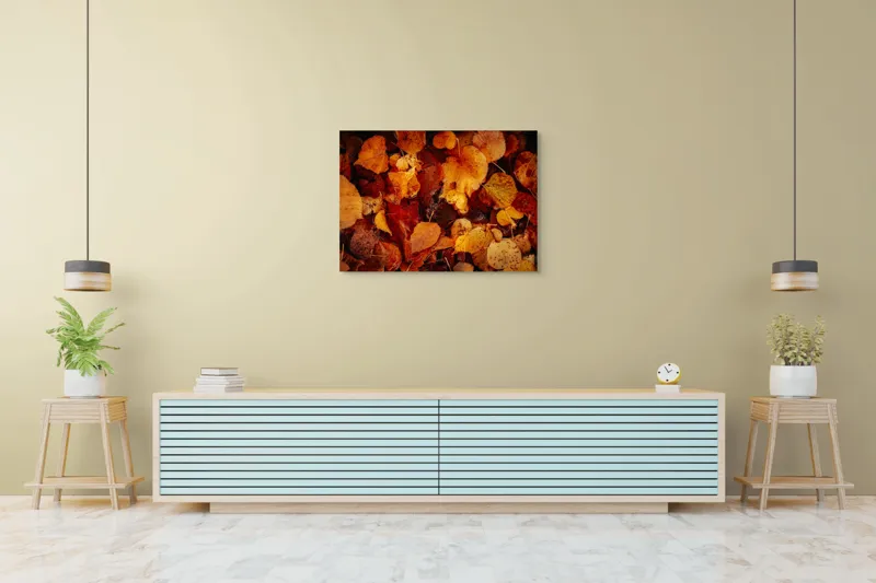 Tablou Canvas, "Covor de frunze arămii toamna", Frunze, Toamnă, Portocaliu, Galben, Textură, Natură, Căldură, Melancolie, Covor, Pământ, Umed, Organic, Sezon, Schimbare, Transformare, 100 x 70 cm – poza 4