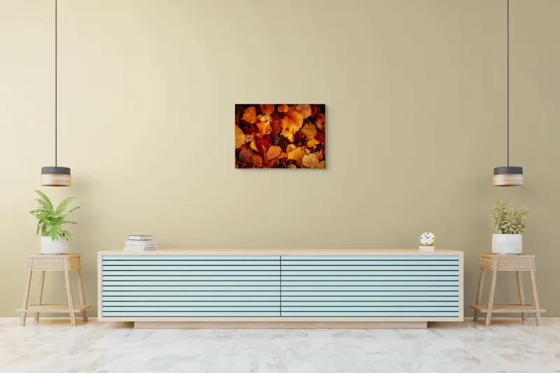Tablou Canvas, "Covor de frunze arămii toamna", Frunze, Toamnă, Portocaliu, Galben, Textură, Natură, Căldură, Melancolie, Covor, Pământ, Umed, Organic, Sezon, Schimbare, Transformare, 70 x 50 cm – poza 7