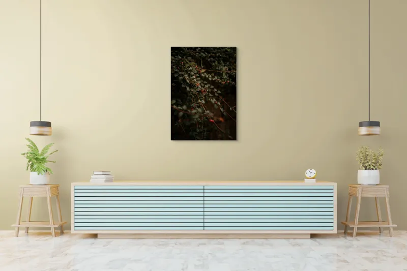 Tablou Canvas, "Frunziș verde în lumină misterioasă", Frunziș, Bace, Verde, Întuneric, Natură, Umbre, Textură, Ramuri, Sălbatic, Misterios, 70 x 100 cm – poza 5