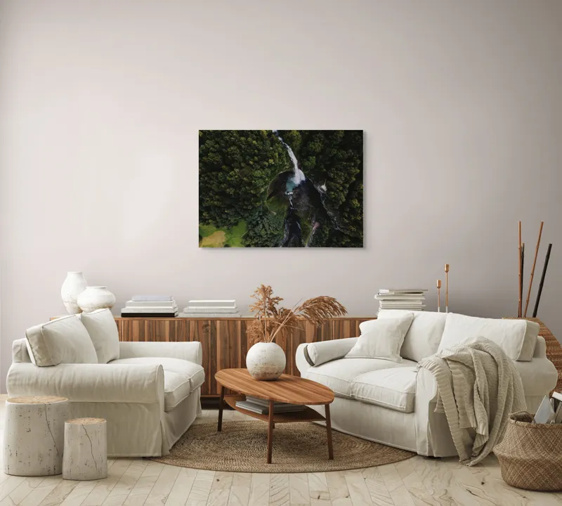 Tablou Canvas, "Cascada din inima pădurii verzi", Pădure, Cascadă, Râu, Verdeață, Peisaj, Natură, Aerian, Frumusețe, Stânci, Apă, 100 x 70 cm – poza 3