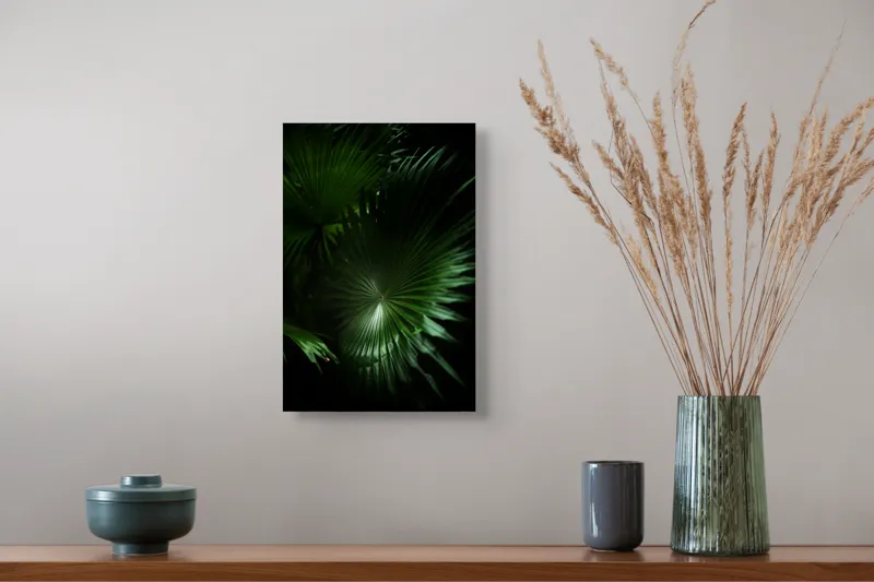 Tablou Canvas, "Frumusețea verde a naturii umbrelate", Frunze, Verde, Lumină, Umbre, Natură, Eleganță, Textură, Mister, Frumusețe, 26 x 39 cm – poza 5