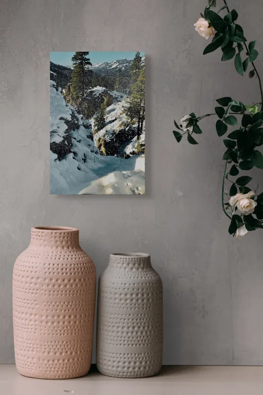 Tablou Canvas, "Iarna fermecată în munții neîmblânziți", Zăpadă, Copaci, Piscuri, Cer, Peisaj, Iarnă, Stânci, Natură., 26 x 39 cm – poza 6