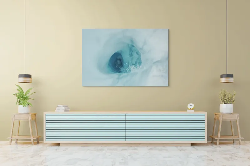 Tablou Canvas, "Vârtej glaciar spre adâncuri albastre", Gheață, Tunel, Albastru, Adâncime, Răcire, Textură, Apă, 150 x 100 cm – poza 6