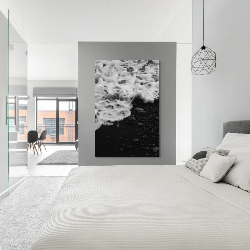 Tablou Canvas, "Spuma mării pe nisip negru", Spumă, Valuri, Piatră, Nisip, Contrast, Textură, Ocean, Natură, 100 x 150 cm – poza 5