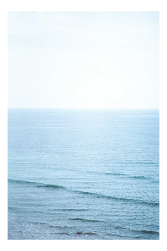 Tablou Canvas, "Marea în liniștea dimineții albastre", Ocean, Liniște, Cer, Valuri, Orizont, Albastru, Calm, Infinit, Strălucire, Puritate, 70 x 100 cm