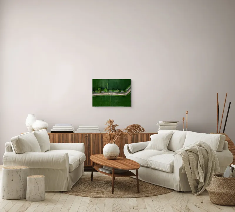 Tablou Canvas, "Poteca șerpuită prin câmpuri verzi", Verde, Drum, Copaci, Recoltă, Aerian, Natură, Peisaj, Frunziș, 54 x 39 cm – poza 5