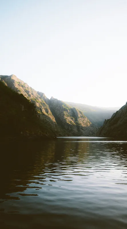 Tablou Canvas, "Reflexia dimineții pe lacul montan", 50 x 90 cm – poza 2