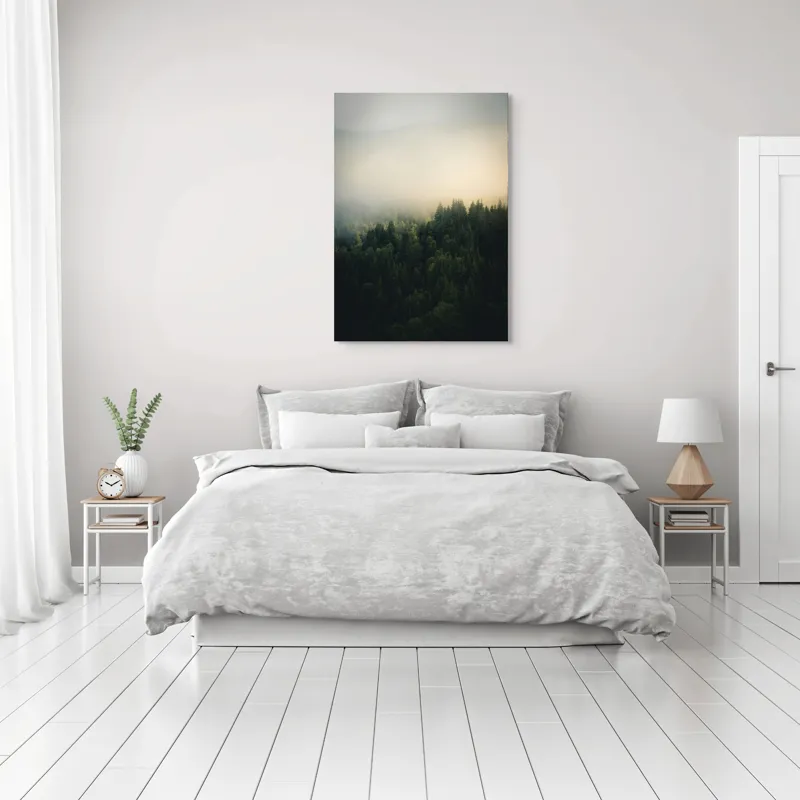 Tablou Canvas, "Misterul unei păduri învăluite în ceață", Pădure, Ceață, Lumină, Mister, Calm, Natură, Verde, Umbre, 70 x 100 cm – poza 3