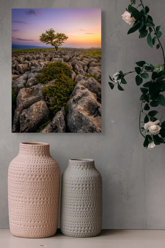 Tablou Canvas, "Copacul singuratic pe stânci aspre", Copac, Solitar, Roci, Apus, Cer, Colorat, Natură, Contrast, Tranquilitate, 39 x 54 cm – poza 6