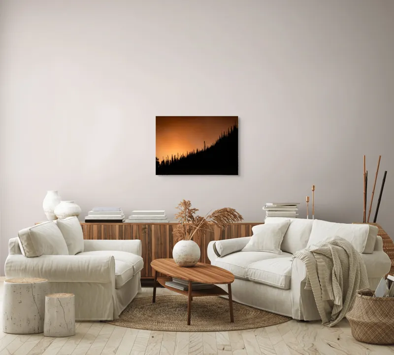 Tablou Canvas, "Apus tainic deasupra pădurii întunecate", Pădure, Siluetă, Apus, Cer, Portocaliu, Umbre, Linie, Orizont, Contrast, Natură, 70 x 50 cm – poza 6