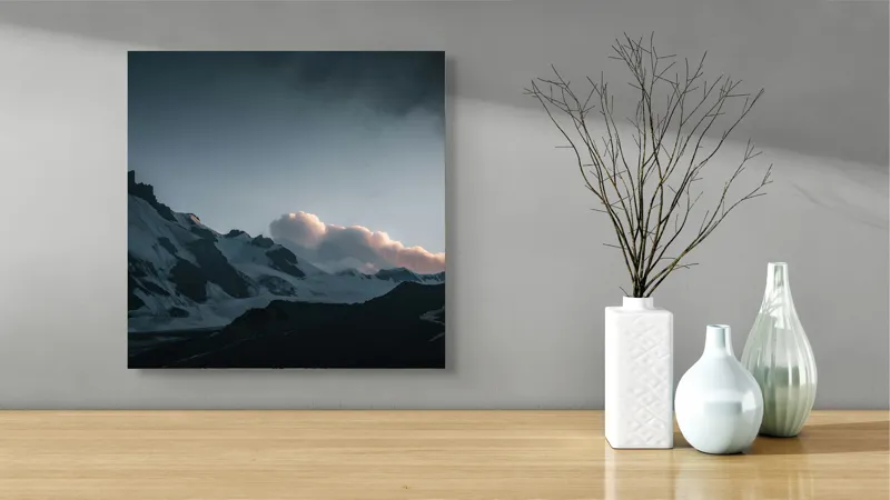Tablou Canvas, "Norii roz peste munți înzăpeziți", Nor, Munte, Zăpadă, Cer, Umbre, Peisaj, Crepuscul, Tranquilitate, Frig, Natură, 50 x 50 cm – poza 3