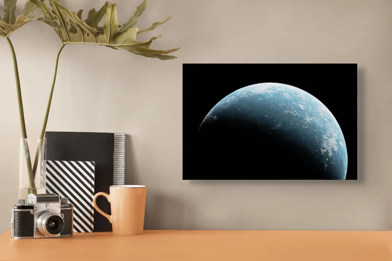 Tablou Canvas, "Planeta albastră în lumină cosmică", ALBASTRU, PLANETĂ, SPAȚIU, LUMINĂ, ÎNTUNERIC, TEXTURĂ, UIMITOR, VAST, 39 x 26 cm – poza 3
