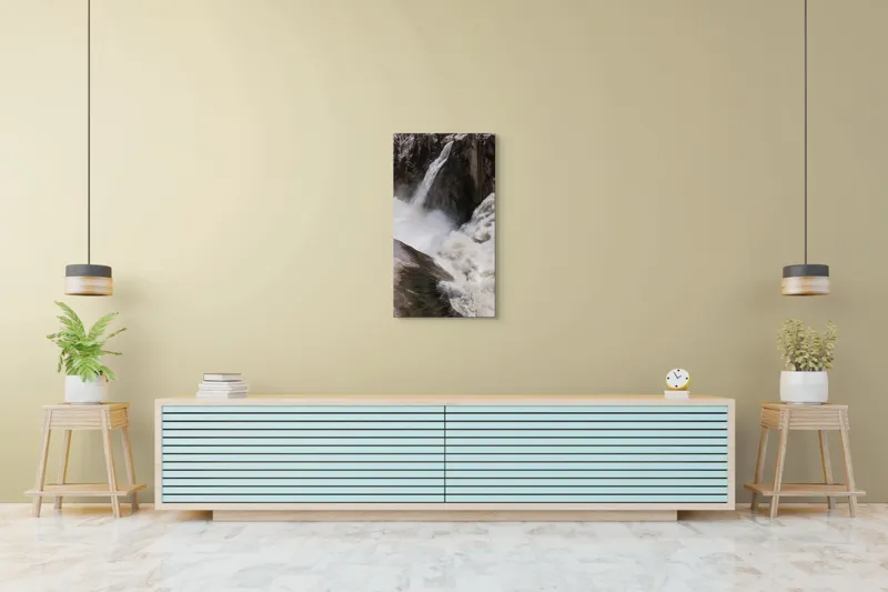 Tablou Canvas, "Cascada tumultoasă în munți stâncoși.", 50 x 90 cm – poza 6