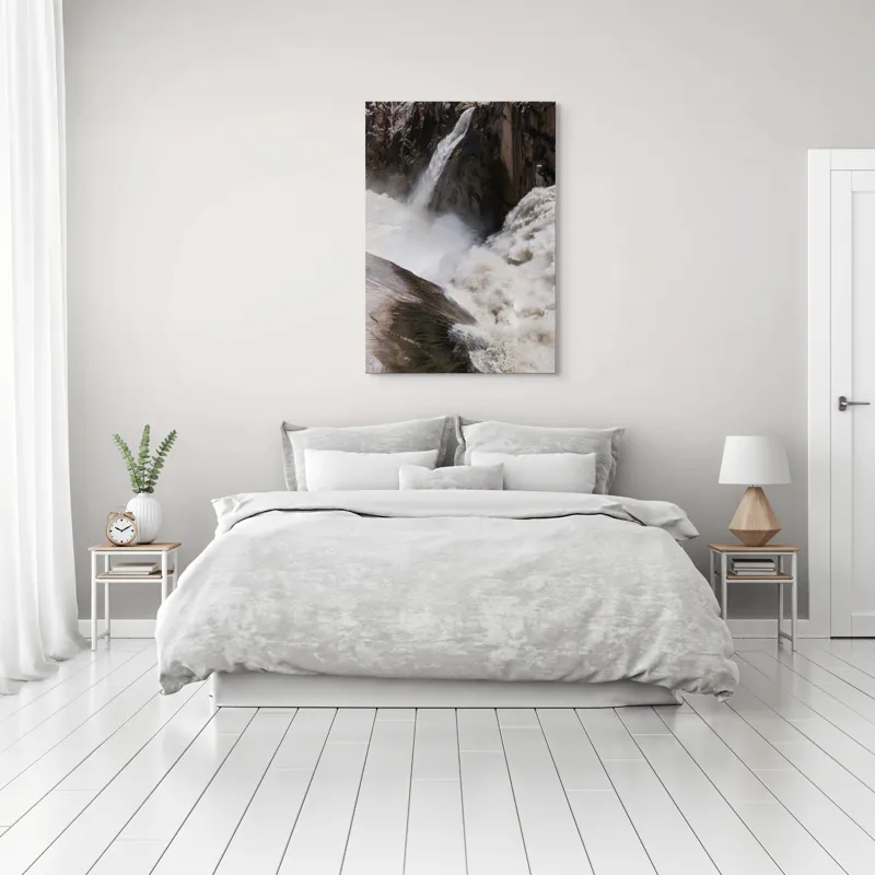 Tablou Canvas, "Cascada tumultoasă în munți stâncoși.", 70 x 100 cm – poza 3